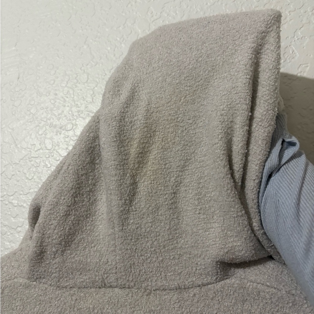 Barefoot Dreams CozyChic Lite® Relaxed Hooded in Taupe - XS/S - Picture 7 of 8